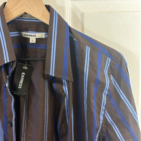EXPRESS Men’s Black/Blue Striped Fitted Buttoned Down Shirt - Picture 2 of 7